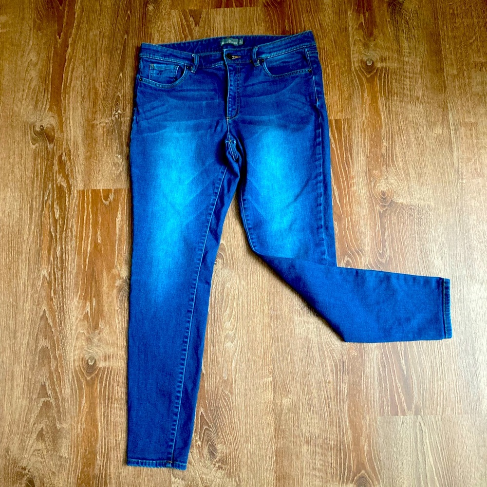 Skinny LL Bean Signature Jeans - Women Size 12
